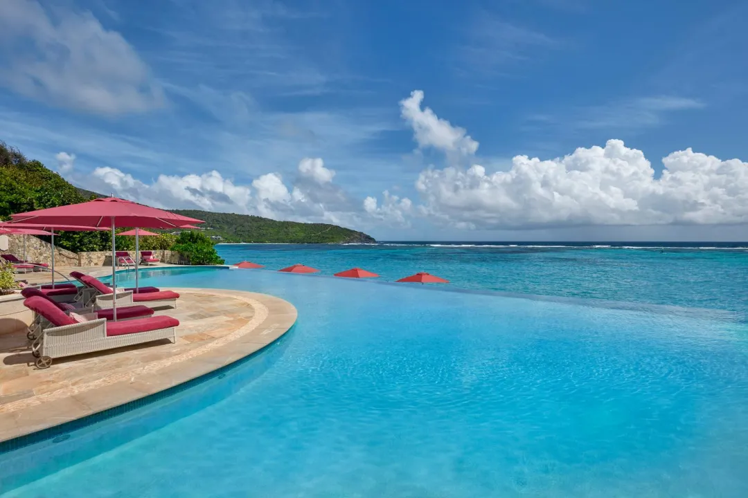 Mandarin-Oriental-Canouan-Infinity-Pool