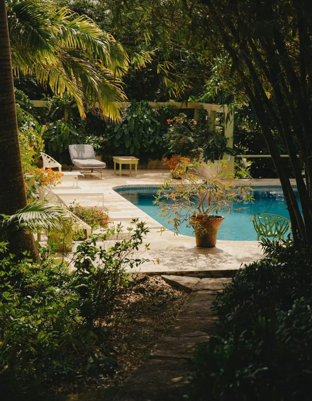 Golden-Rock-Inn-Outdoor-Pool