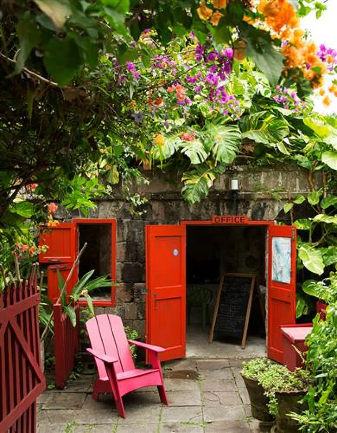 Golden-Rock-Inn-Restaurant-Entrance