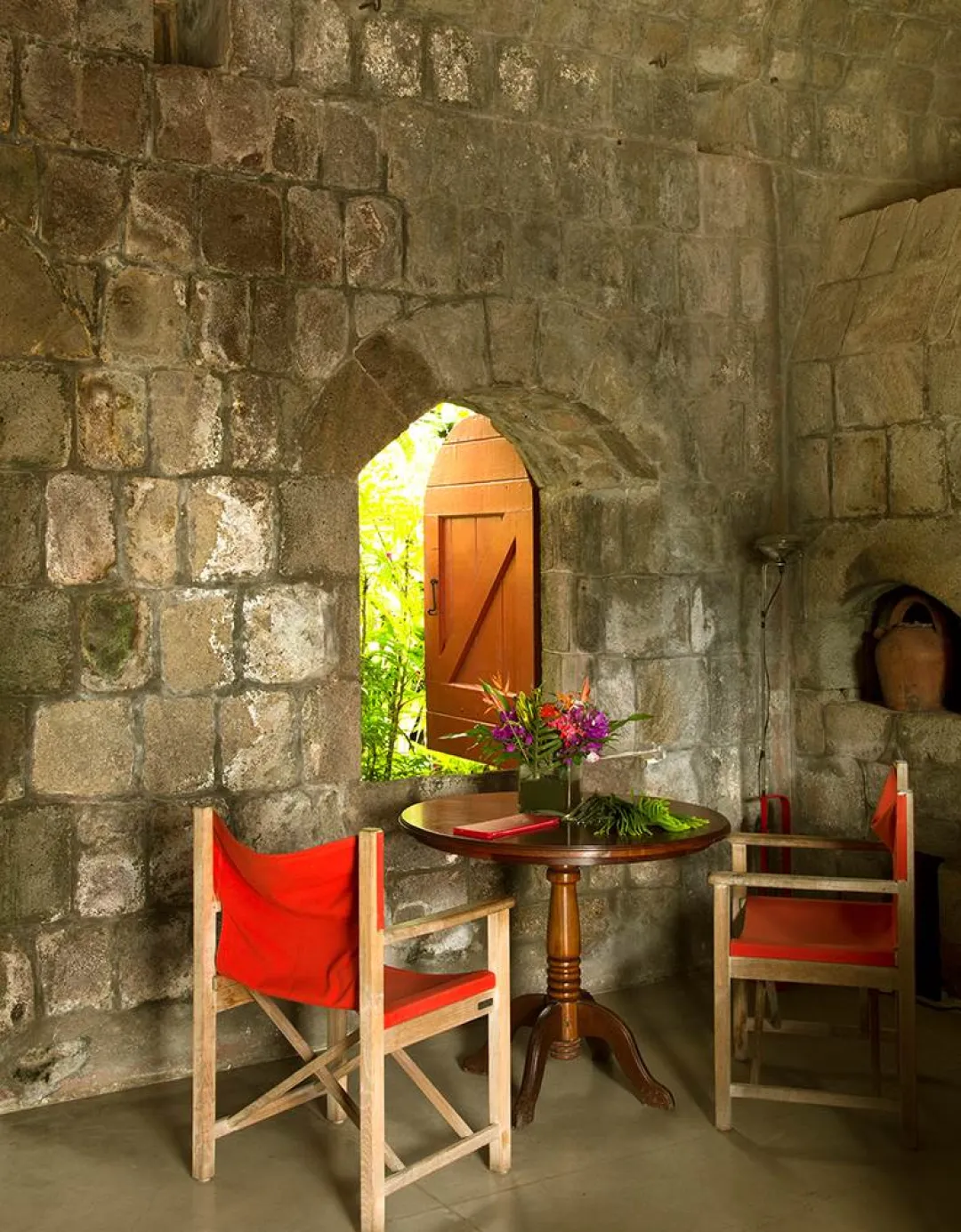 Golden-Rock-Inn-The-Rocks-Dining