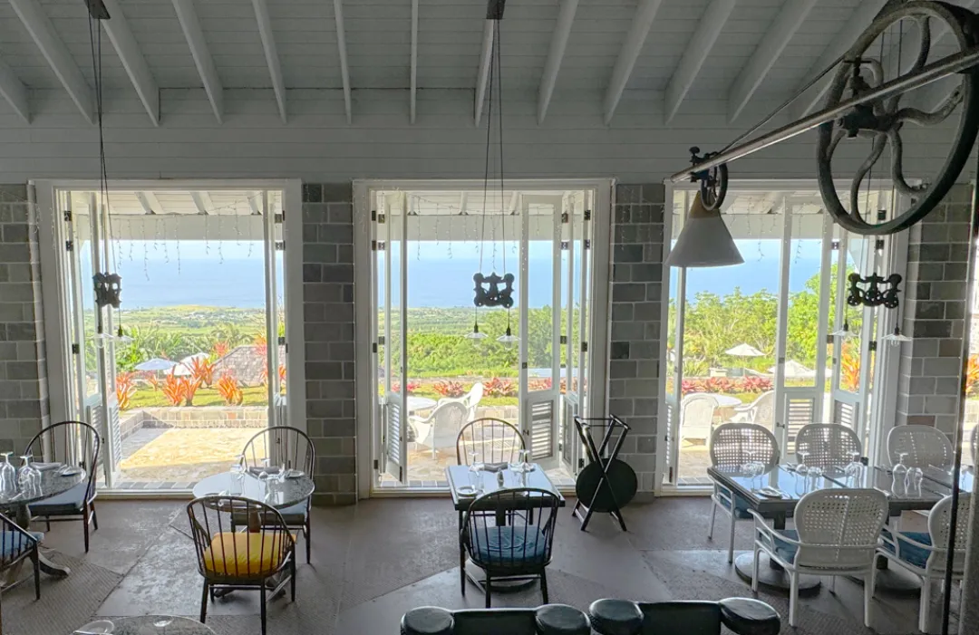 Belle-Mont-Sanctuary-Resort-Restaurant-Seating