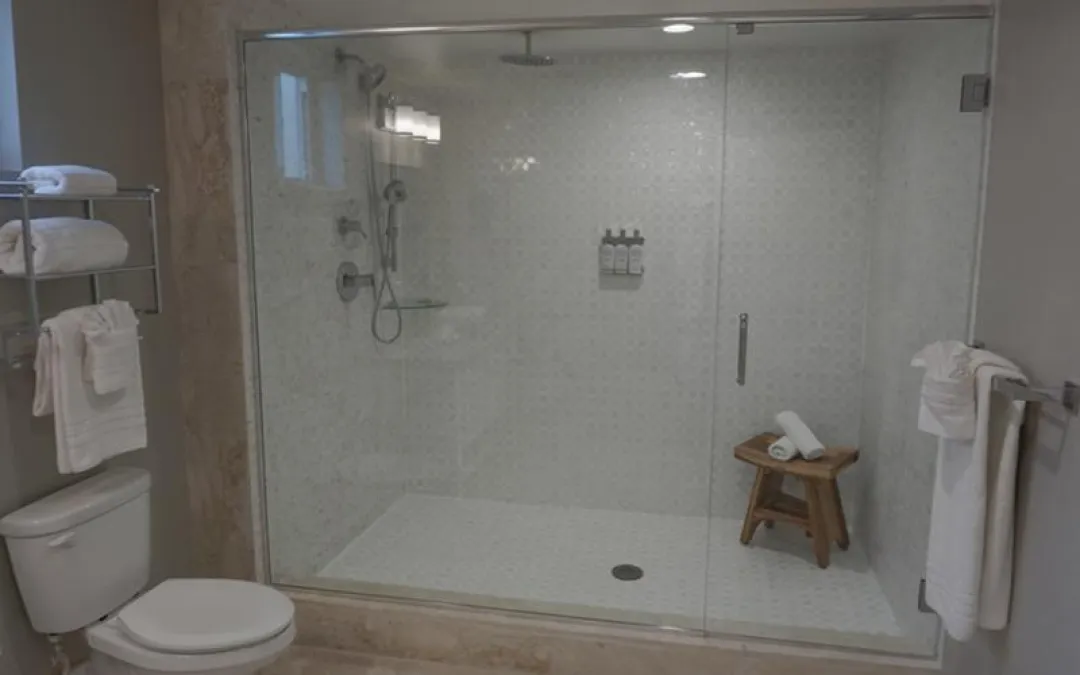 Sunset-Reef-Standard-King-Suite-Bathroom
