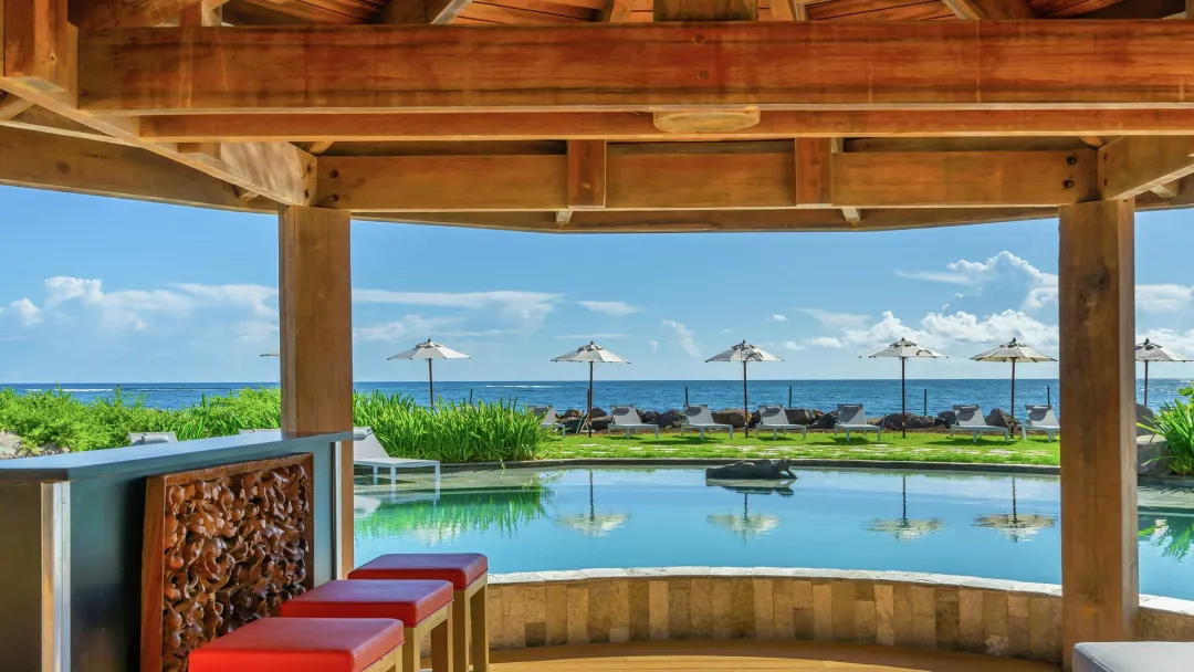 Koi-Resort-Saint-Kitts-Sea-View-Restaurant