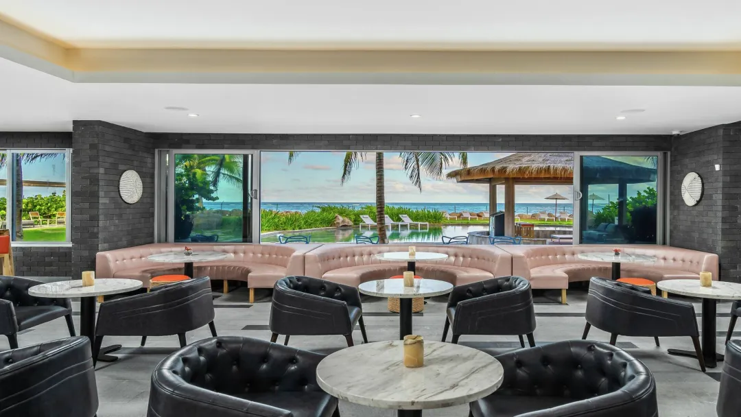 Koi-Resort-Koi-Restaurant-Lounge-Interior