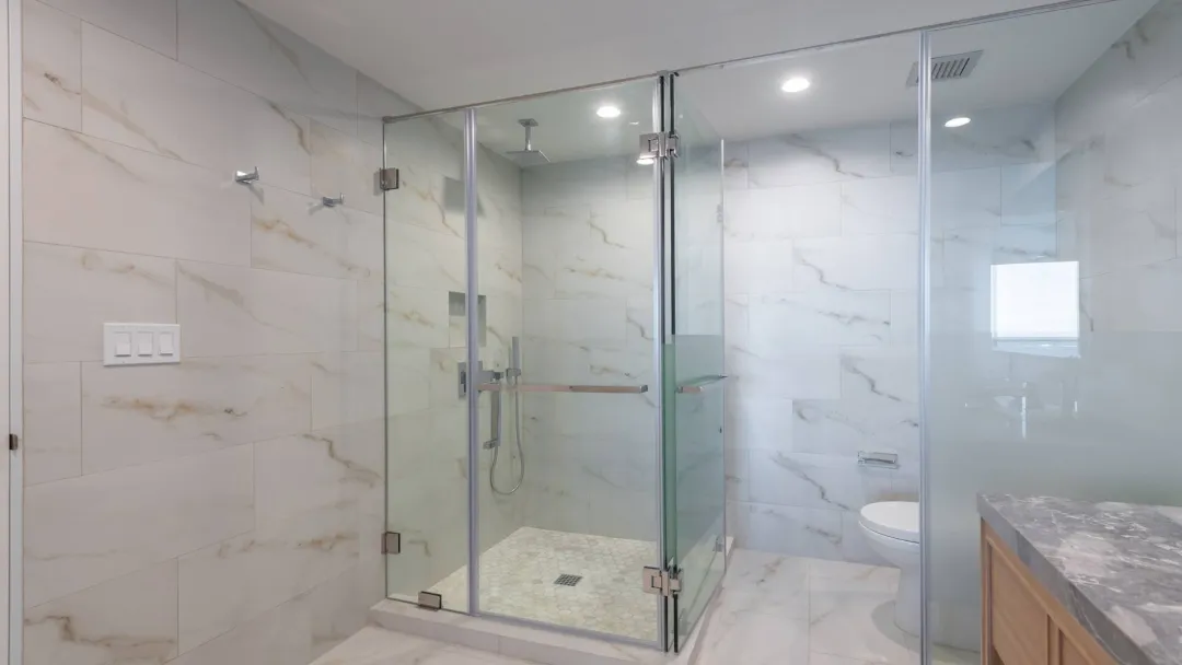Koi-Resort-Seaside-View-Room-Shower