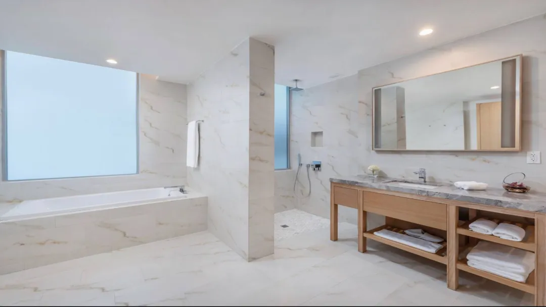 Koi-Resort-Seaside-View-Suite-Bathroom
