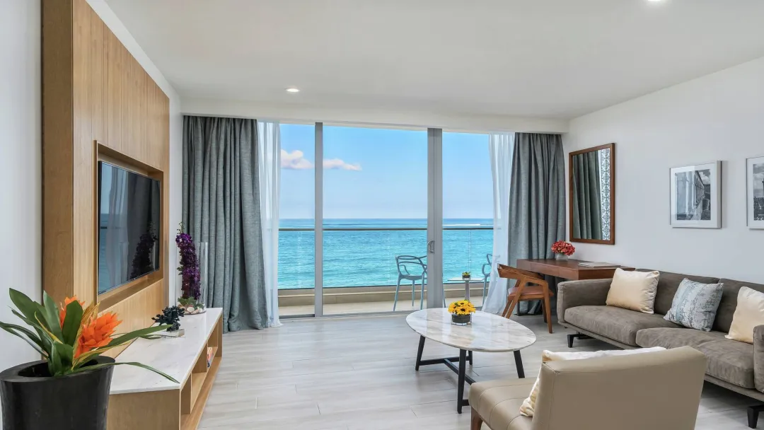 Koi-Resort-Oceanfront-View-Suite-Living-Room