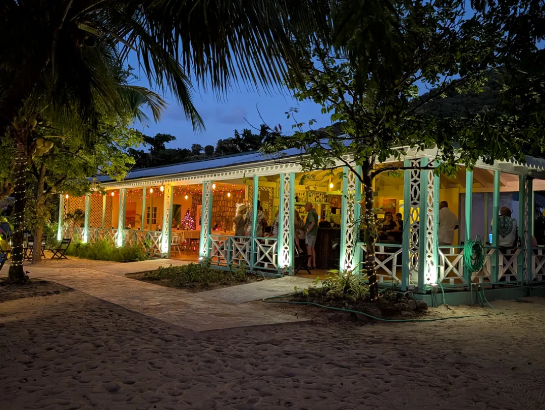 Oualie Beach Resort - Bar