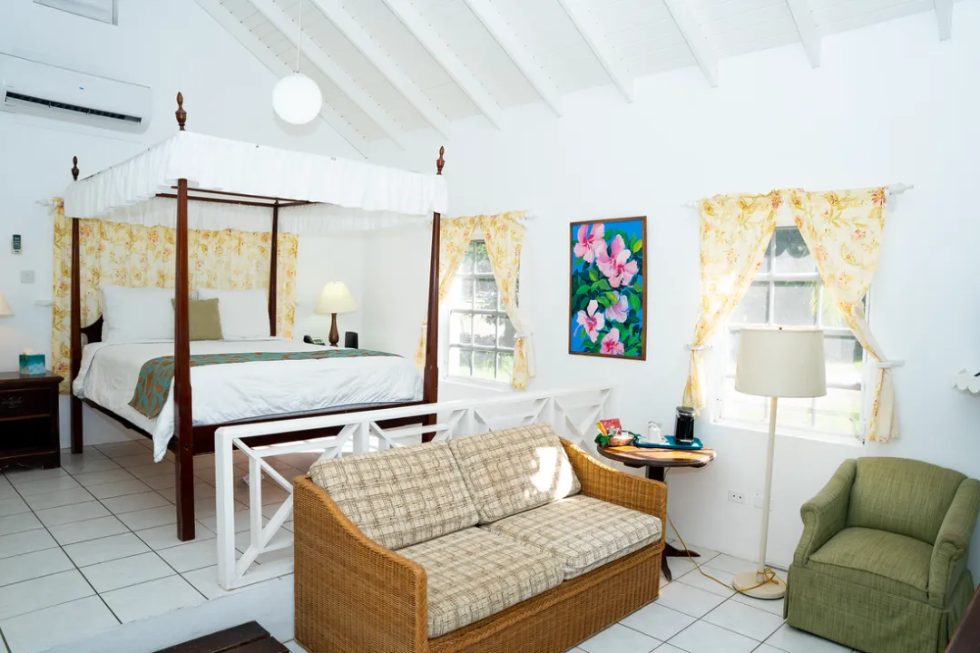 Oualie Beach Resort - Deluxe Queen Room - Detail