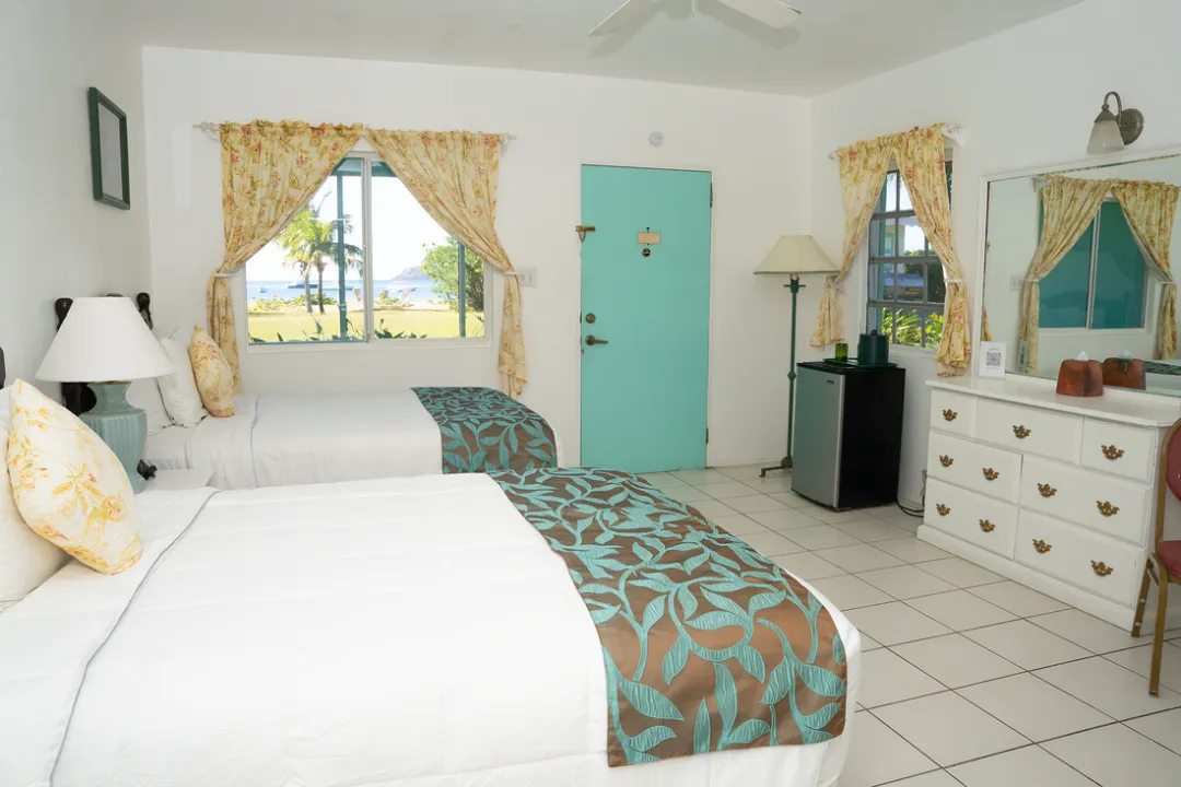 OUalie Beach Resort - Deluxe Two Double Beds - Detail