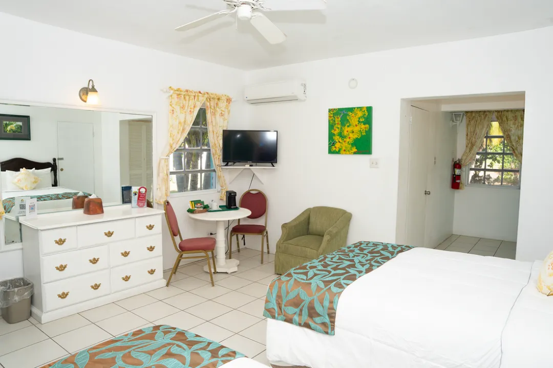 OUalie Beach Resort - Deluxe Two Double Beds - Amenities
