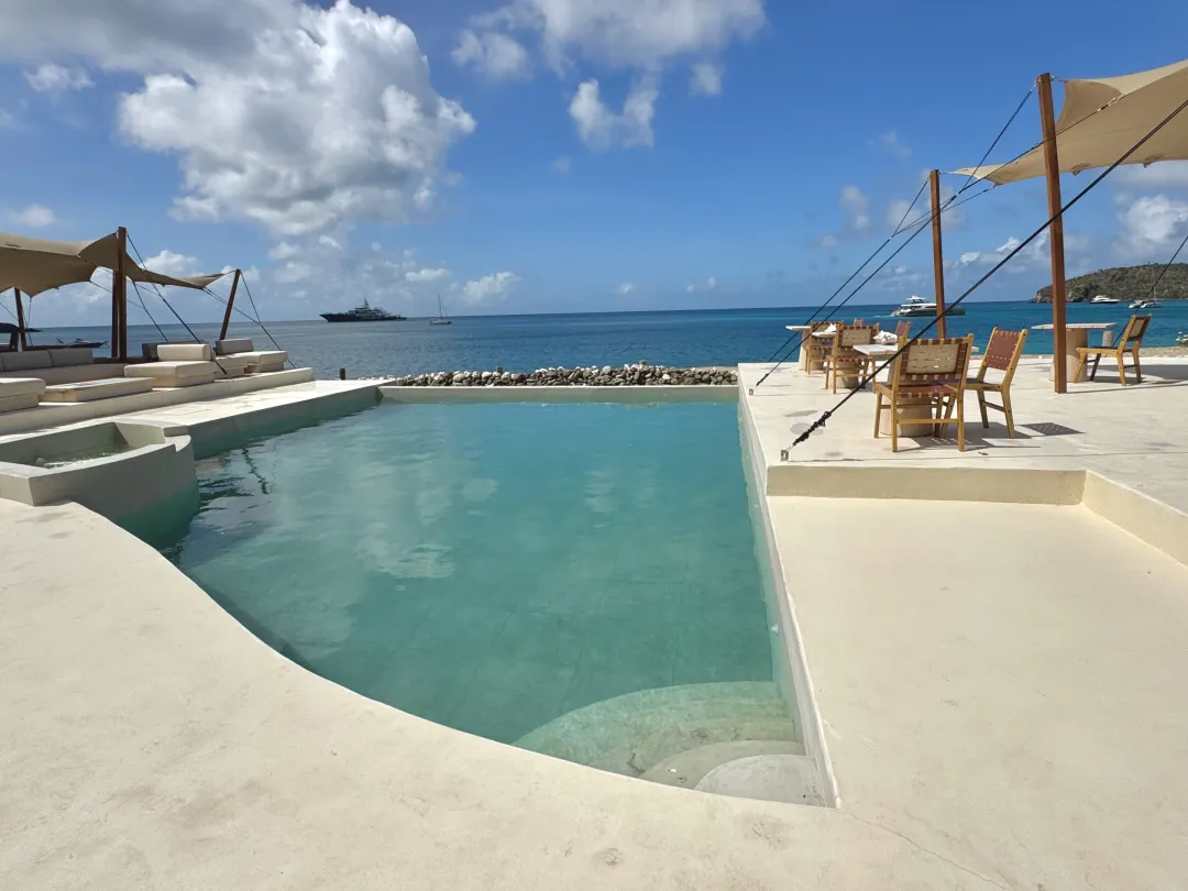 Chatham-Bay-Tenuta-Pool