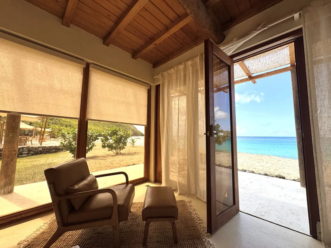 Chatham-Bay-Tenuta-Cottage-Seating-Area