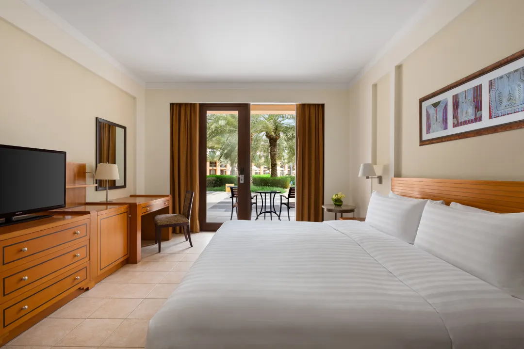 Superior Room - King Bed
