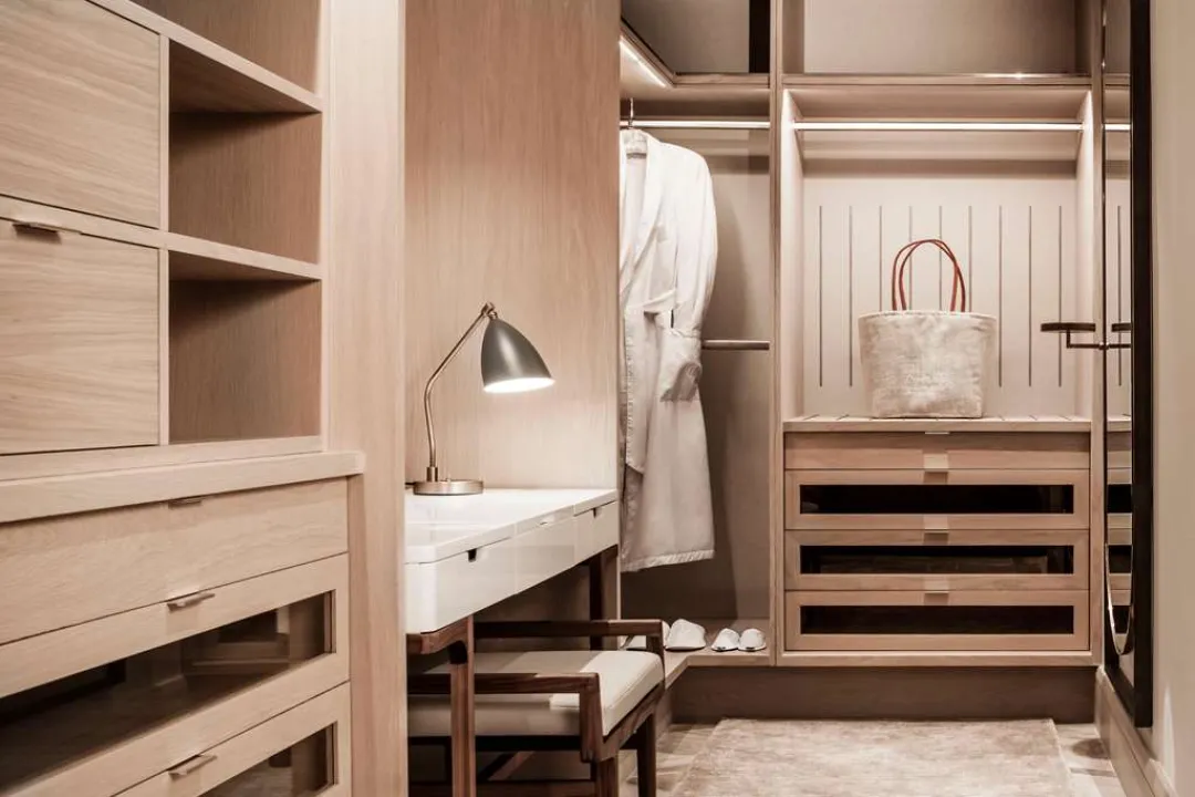 One and Only St. Geran - Sunset Balcony Room - Wardrobe