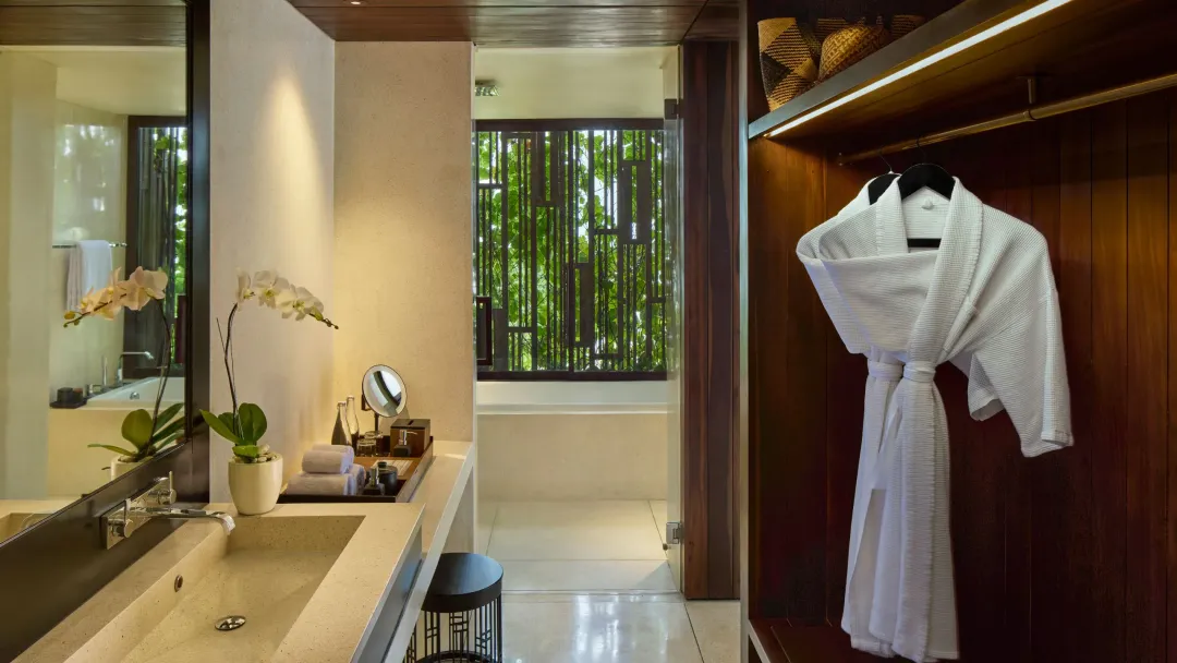Alila-Seminyak-Terrace-Suite-Amenities