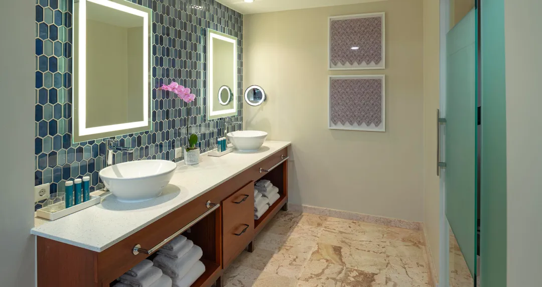 Amante One Bedroom Oceanview Swim-up Butler Grande Suite with Patio Tranquility Soaking Tub - Bathroom View