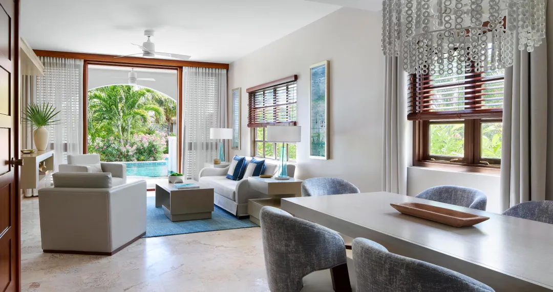 Amante One Bedroom Oceanview Swim-up Butler Grande Suite with Patio Tranquility Soaking Tub - Dining Aeria
