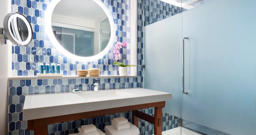 Amante One Bedroom Swim-up Oceanview Butler Suite with Patio Tranquility Soaking Tub - Bathroom