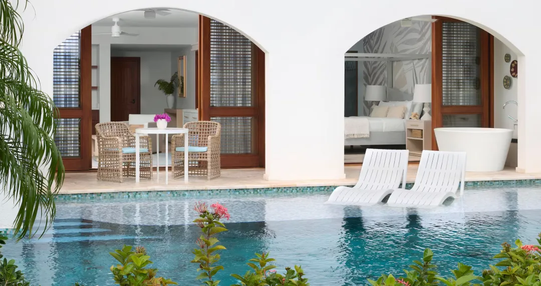 Amante One Bedroom Swim-up Oceanview Butler Suite with Patio Tranquility Soaking Tub - Pool View