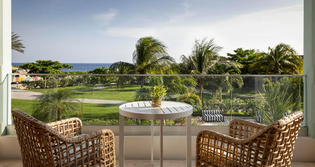 Amante One Bedroom Oceanview Butler Grande Suite - Balcony Lounge with View