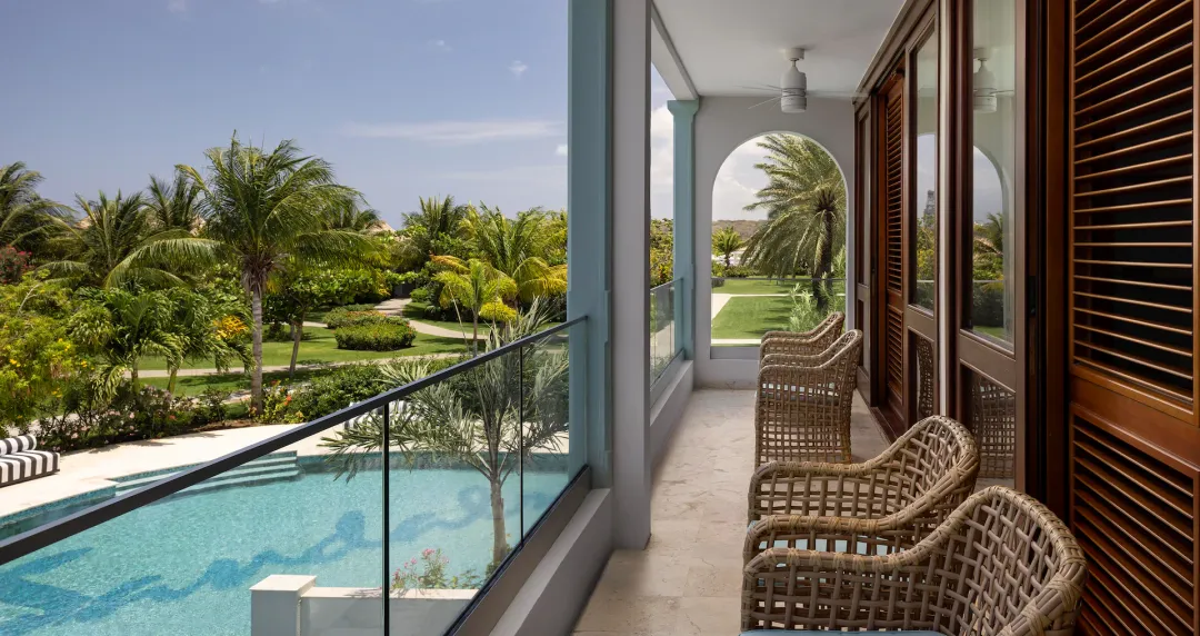 Amante One Bedroom Oceanview Butler Grande Suite - Balcony Lounge