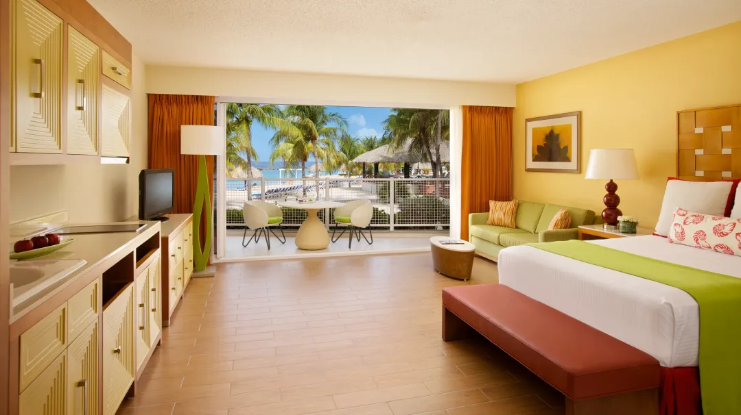 Sun Club Junior Suite Ocean View - Bedroom with Ocean View