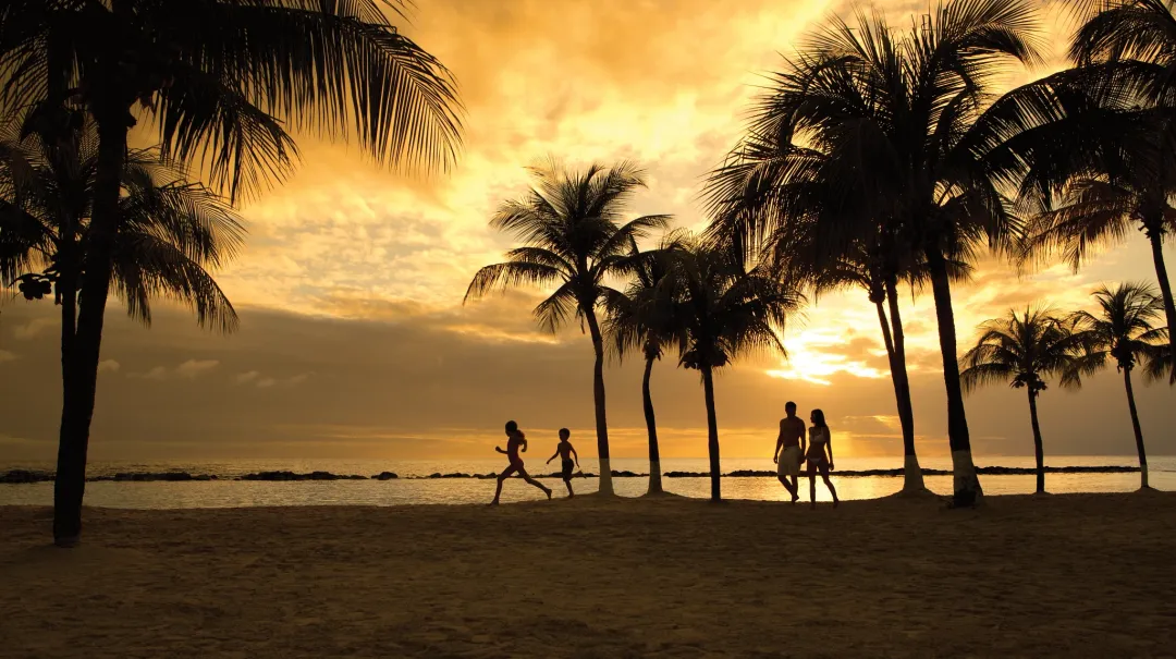Sunscape Curaçao Resort, Spa & Casino - Family at Sunset