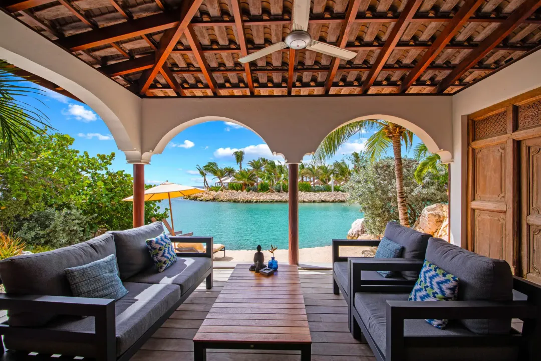 Superior Beachfront Pool Suite -Terrace Lounge with Pool View