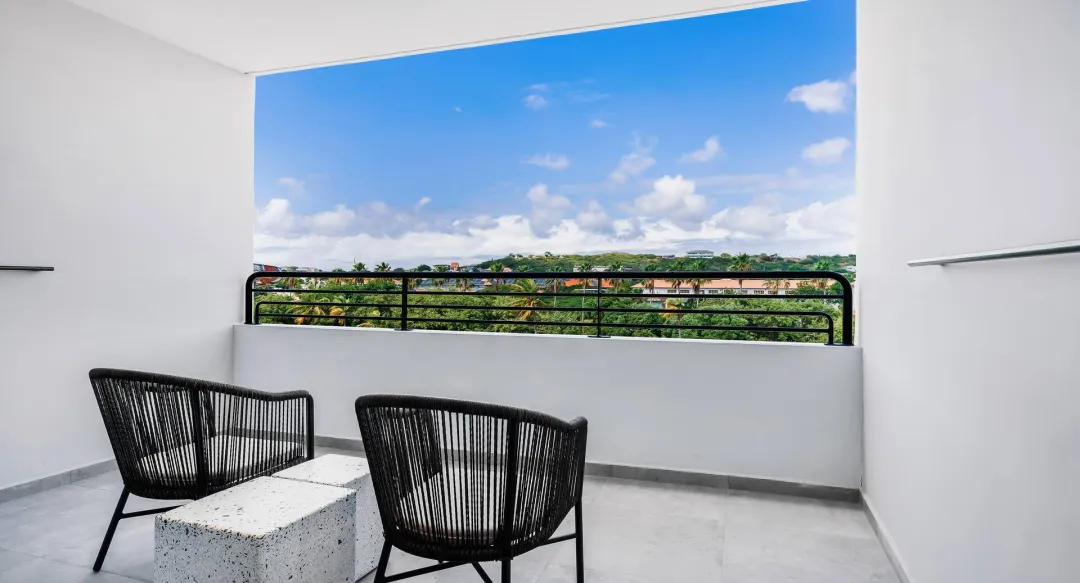 Guest Room - Balcony