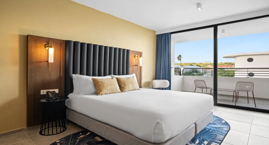 Deluxe Room - King Bed