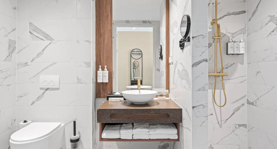 Deluxe Partial Ocean View Room - Bathroom