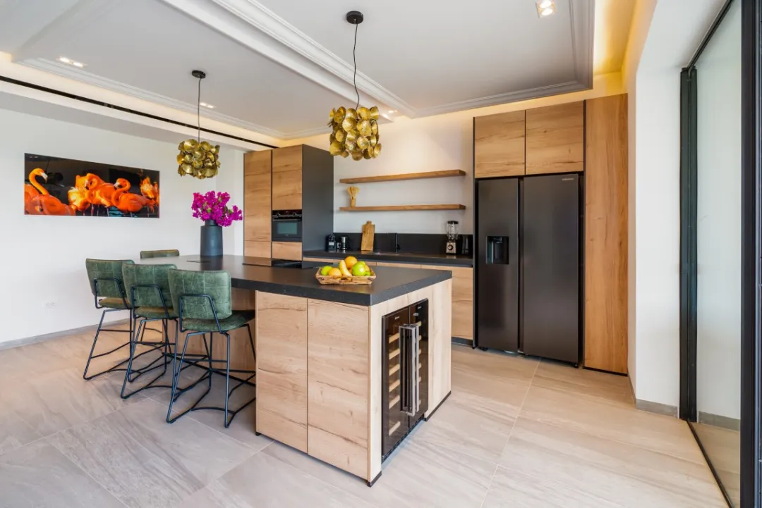 Beachfront One Bedroom Luxury Apartment @ The Shore - Kittchen