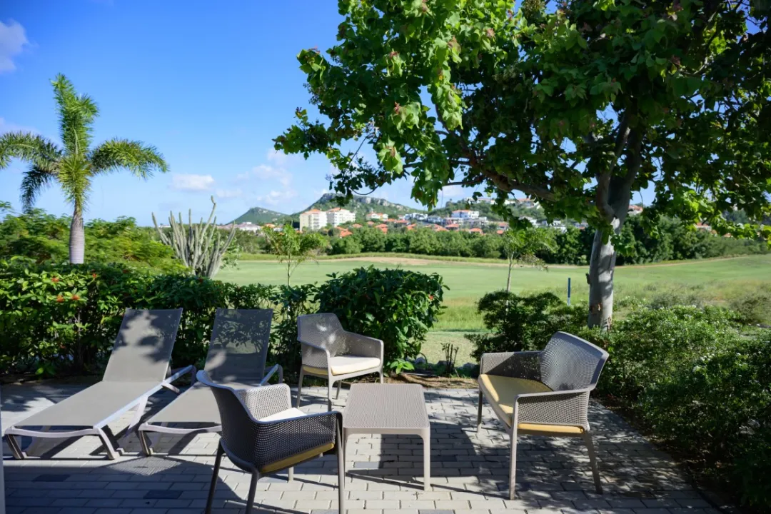The Garden One Bedroom Condo - Garden Terrace Lounge