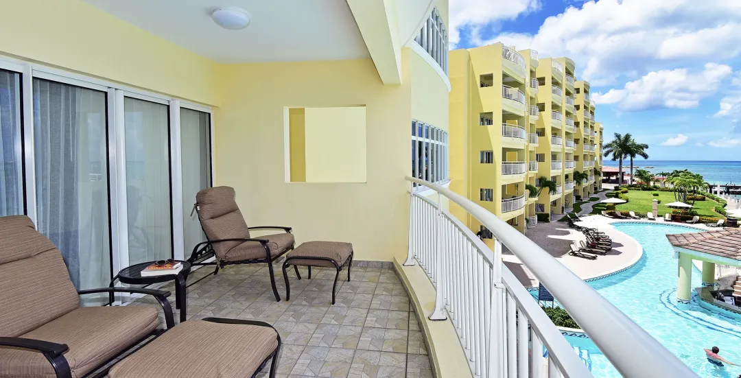Odysseys Travel - The Villas at Simpson Bay Beach Resort and Marina - The Villas Suite, One Bedroom - Balcony Lounge