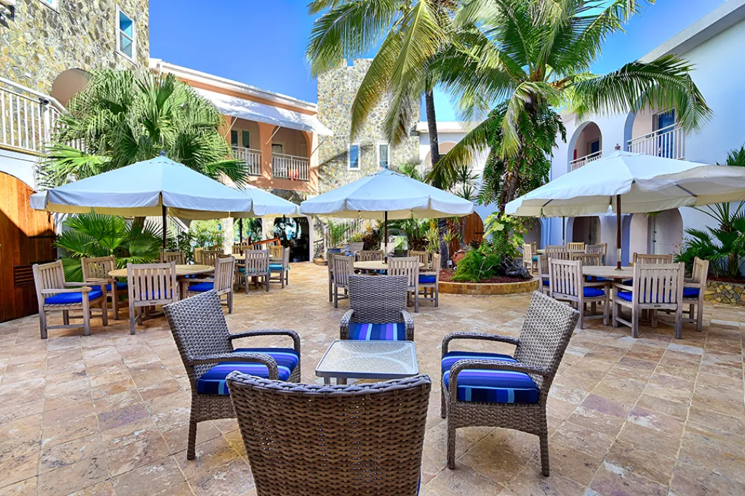 Odysseys Travel - Oyster Bay Beach Resort - Hotel Terrace Dining