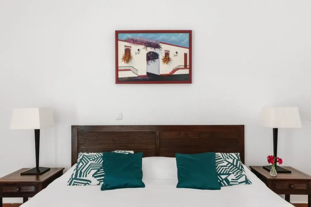 Odysseys Travel - Hôtel Esmeralda Resort - Superior Room - King Bed