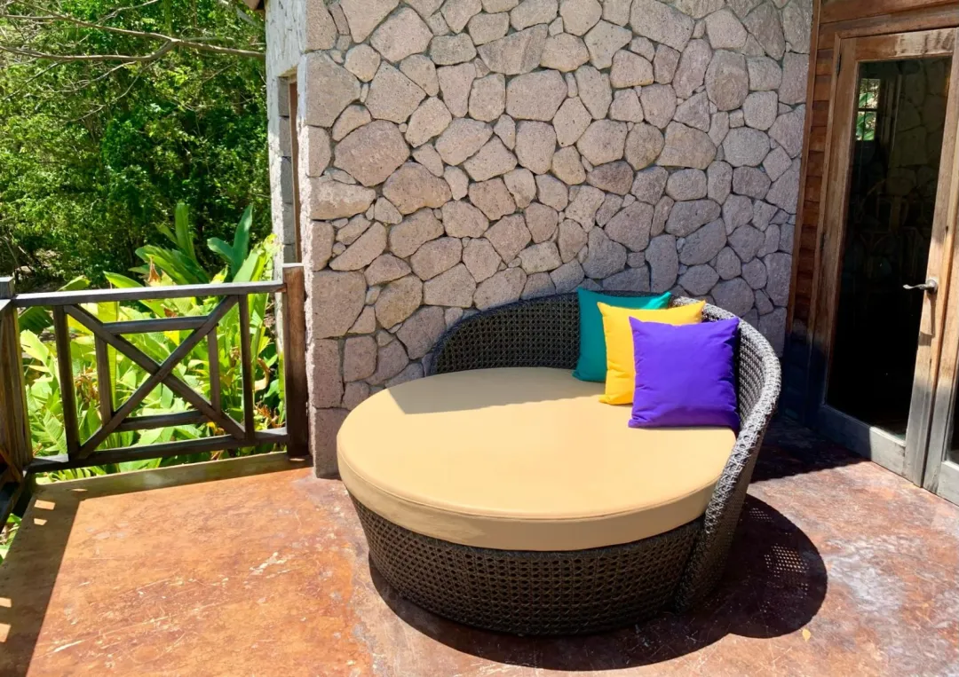 Partial Ocean View Villa Suite - Patio Lounge