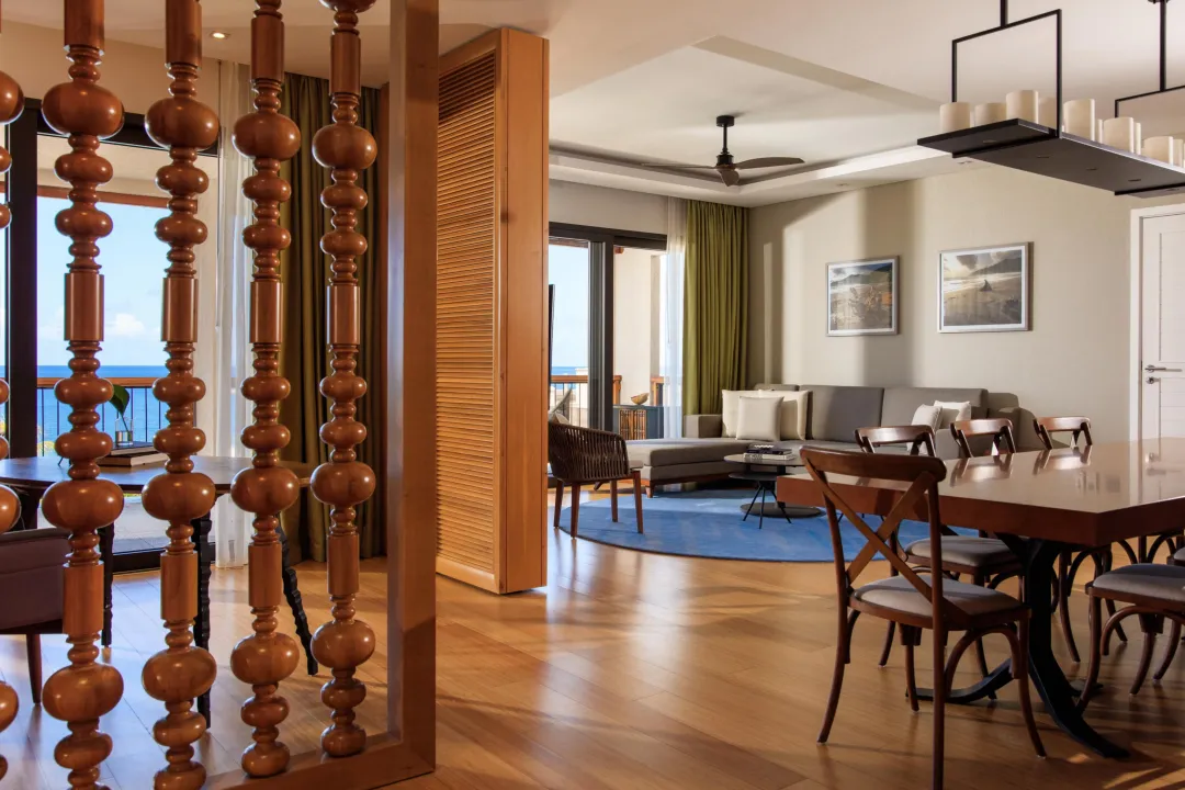Emerald Pool Suite - Dining Aeria