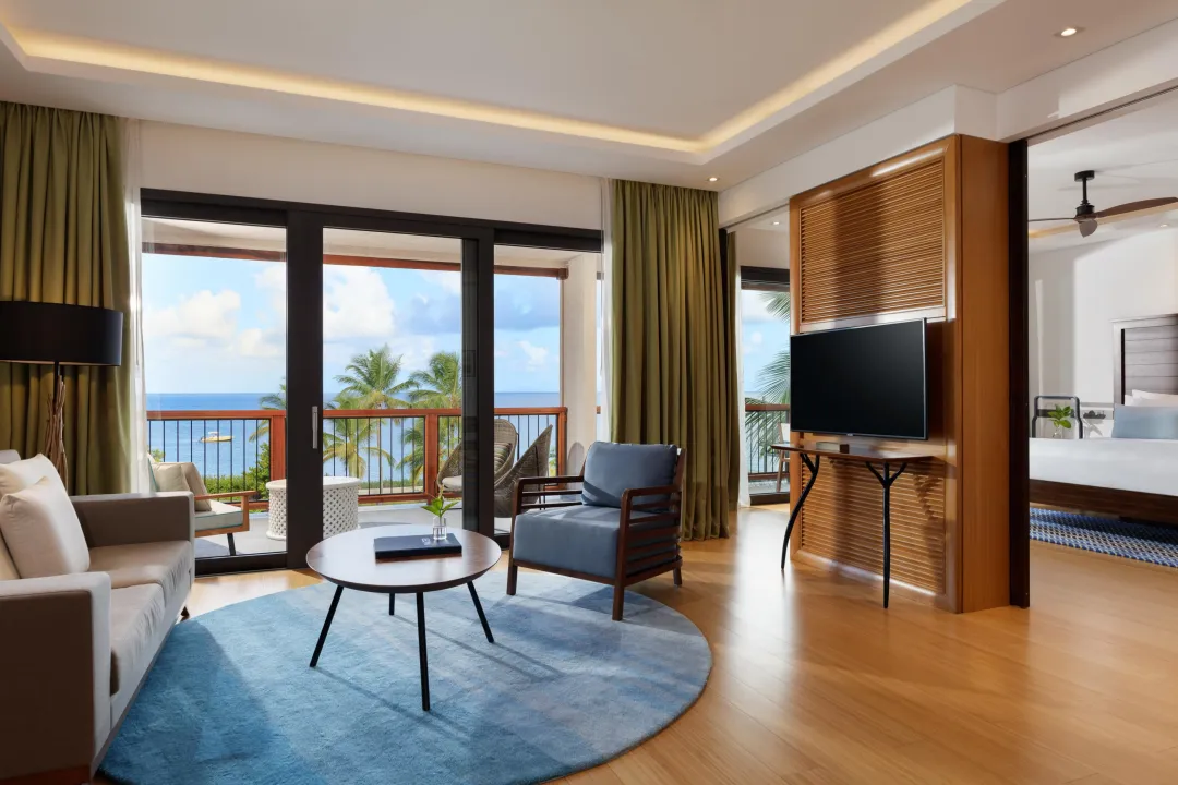 Grand Suite Ocean View - Living Room