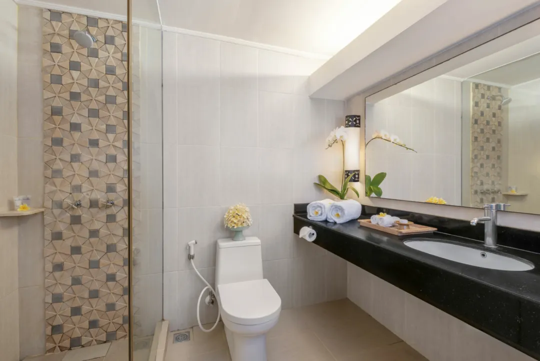 Garden Cottage - Bathroom View