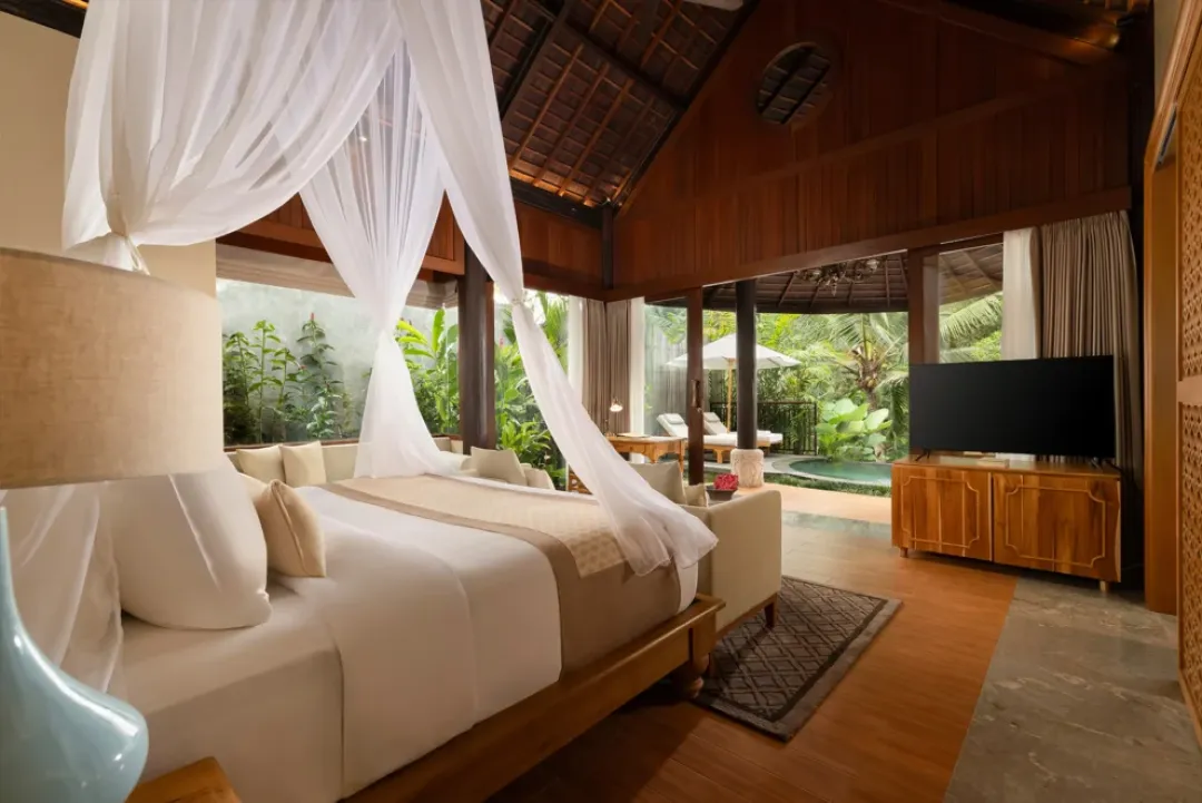 Jungle Pool Villa - Bedroom With Pool View
