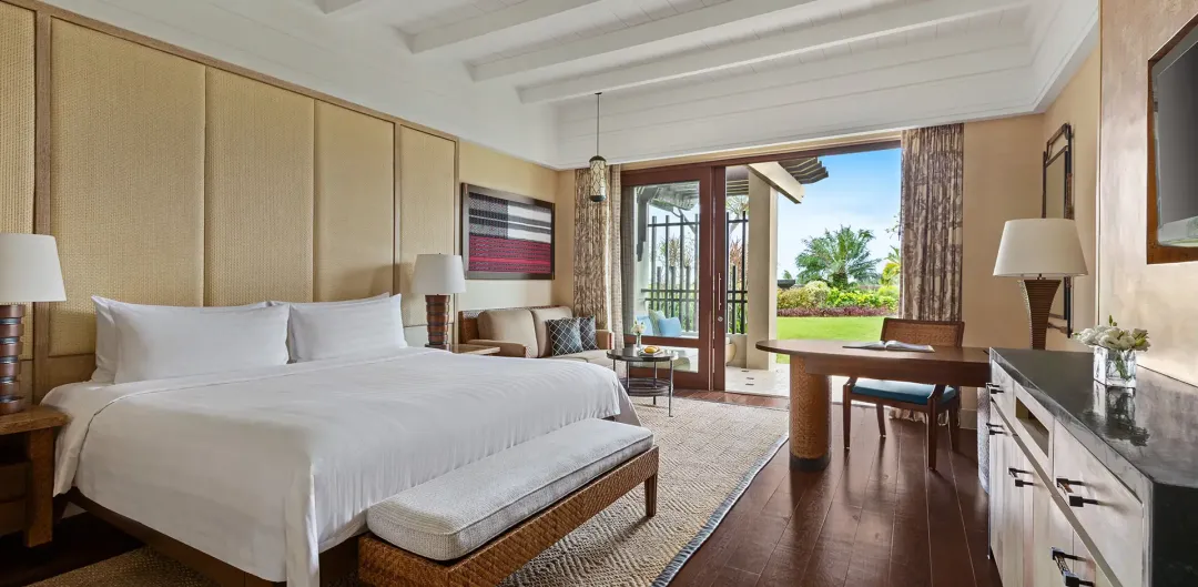 Deluxe Room - Bedroom