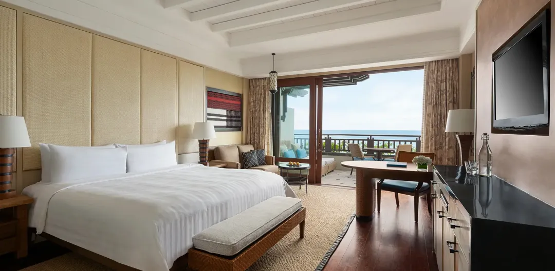 Premier Sea View Room - King Bed