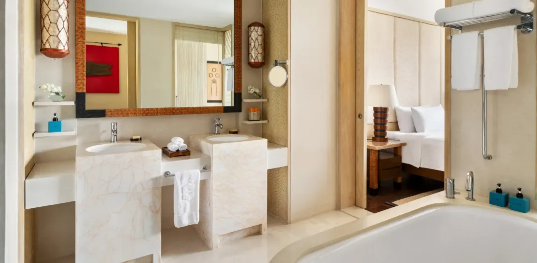 Premier Family Sea View Room - King Bed