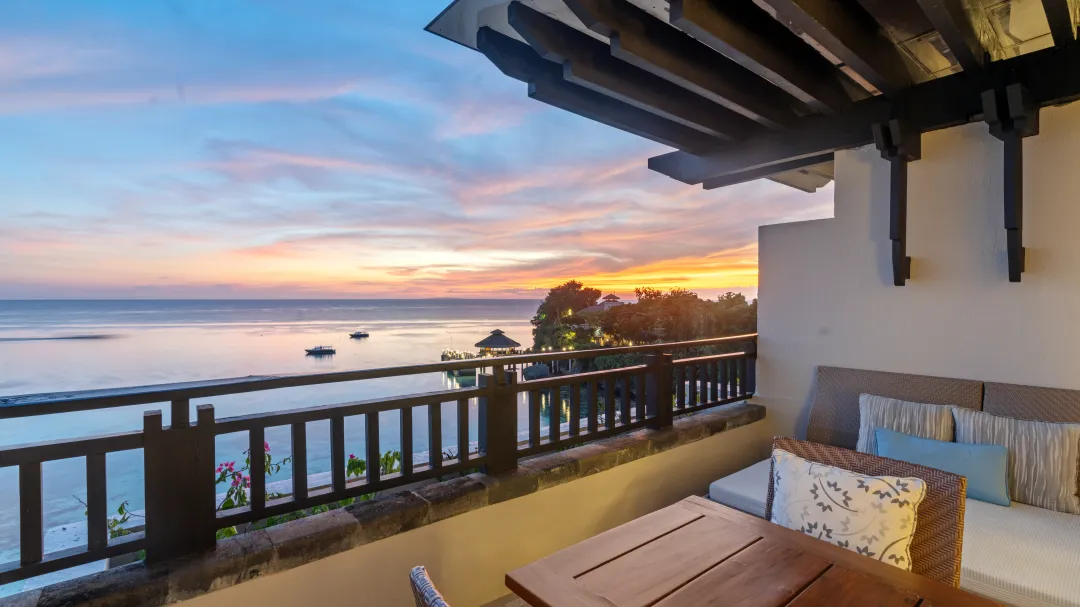 Premier Family Sea View Room - Balcony Lounge