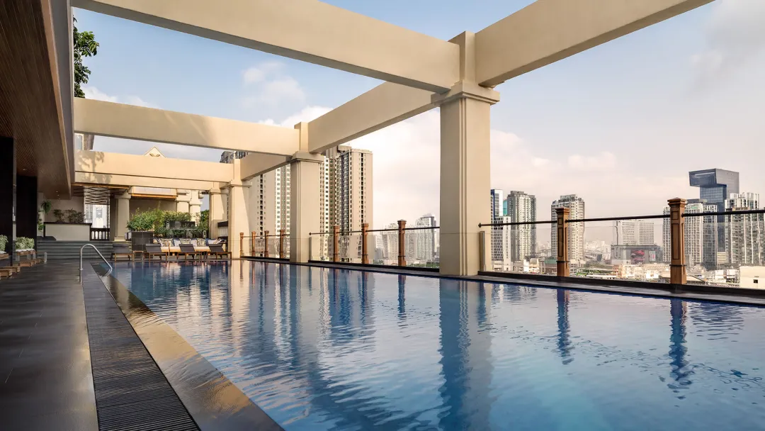 Lancaster-Bangkok-Pool