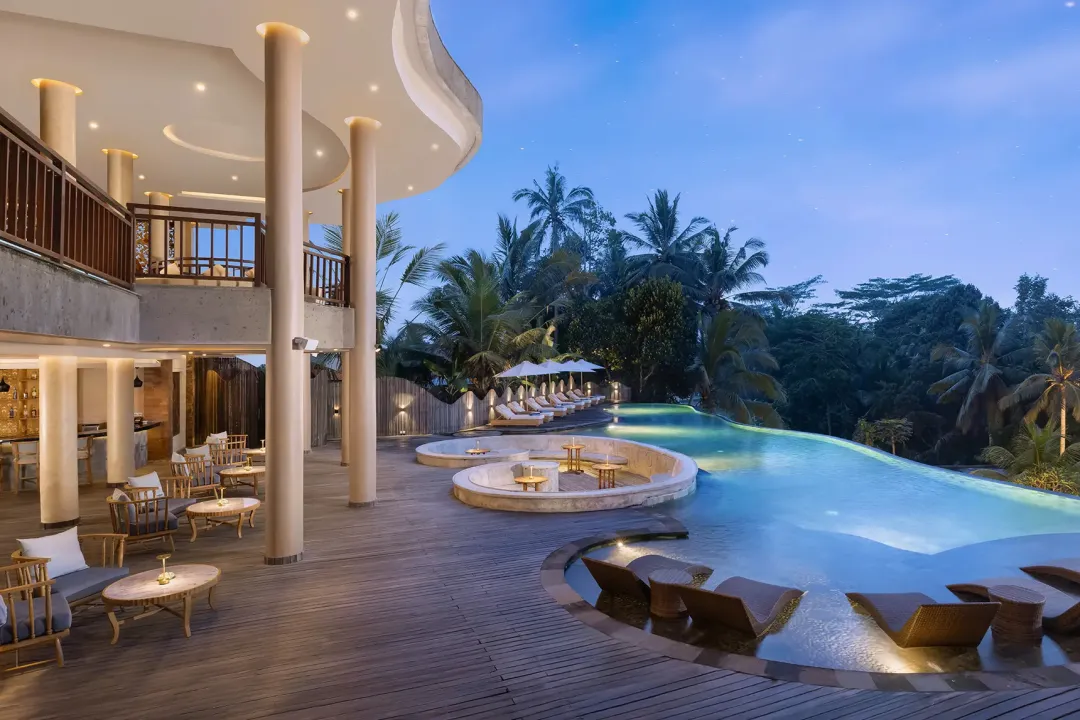Abisena-Ubud-Pool-at-Night