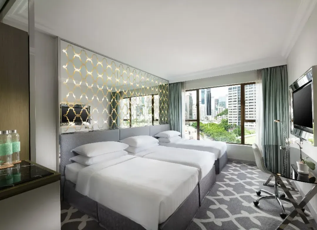 Dorsett-Wanchai-Deluxe-Triple-Room-3-Beds