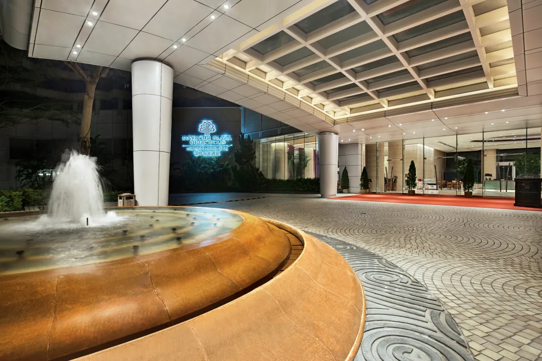 Harbour-Plaza-Metropolis-Entrance